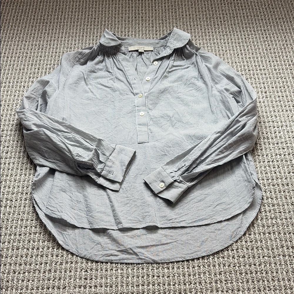 LOFT Gray Casual Button Down Shirt